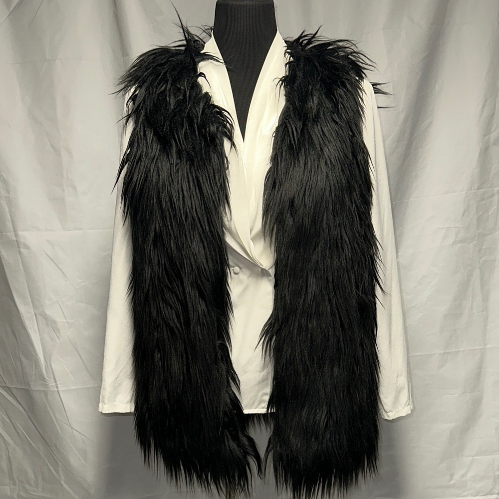 Francesca's Black Faux Fur Vest
